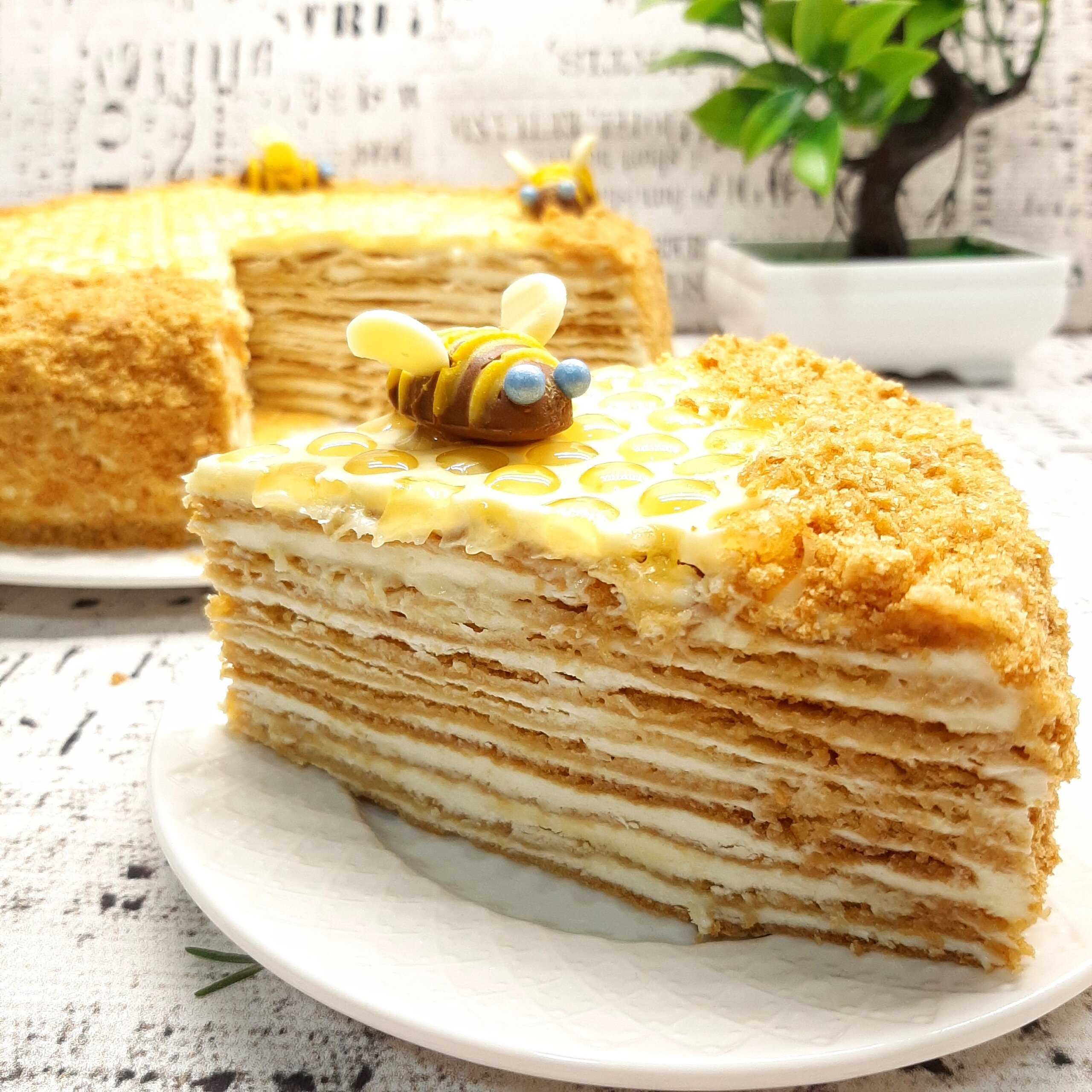 Торт медовик классический рецепт с фото пошагово в домашних с заварным кремом