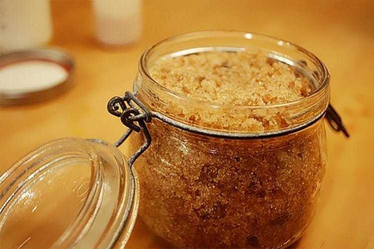 Скрабы из меда и соли с кофе: чем они полезны и вредны. как приготовить скрабы с кофе, медом и солью для красоты тела и лица