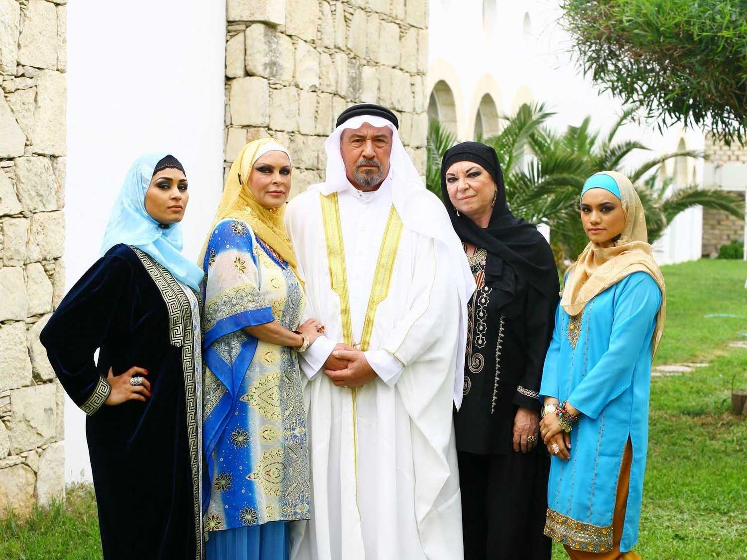 Про три жены. Мои восточные ночи 2010. Восточные мужчины и русские женщины. Арабы с женами. Жены арабских шейхов.
