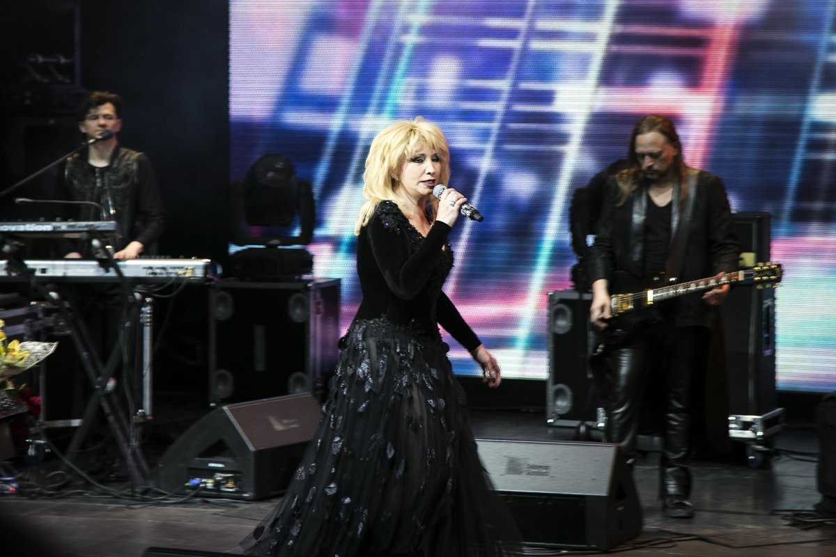 ​ирина аллегрова - фото, биография, личная жизнь, новости, песни 2021