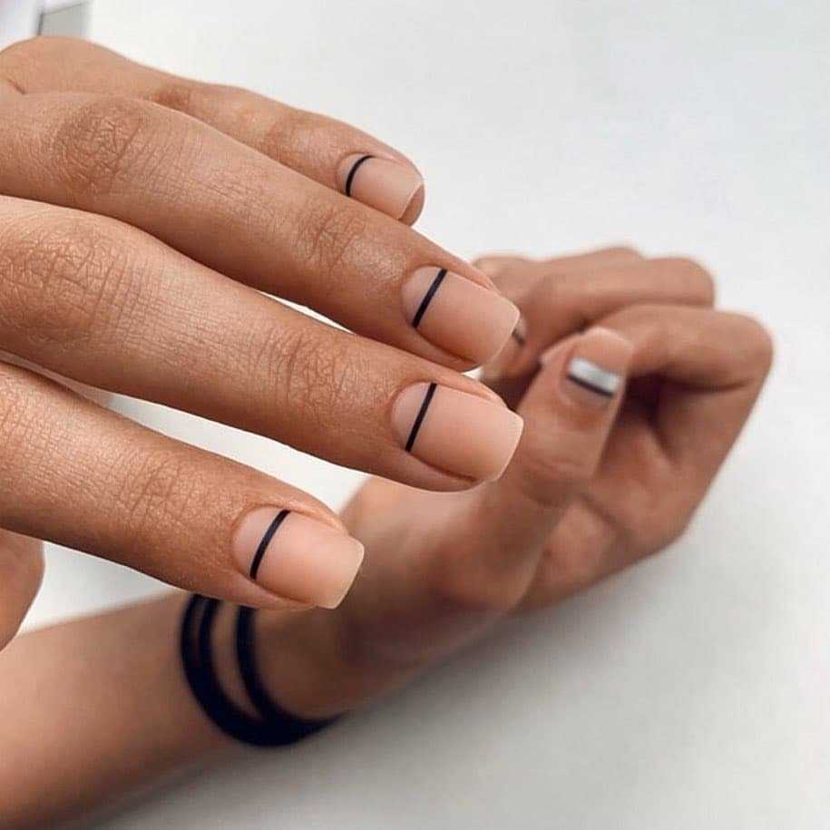 Маникюр на короткие ногти — 120 примеров и модных фото-новинок нежных или ярких цветов на короткие ногти разной формы